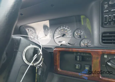 1998 Jeep Grand Cherokee Laredo из США, поврежденный, VIN 1J4GZ48S8WC302218